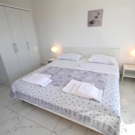 וילה Isabella Linardići